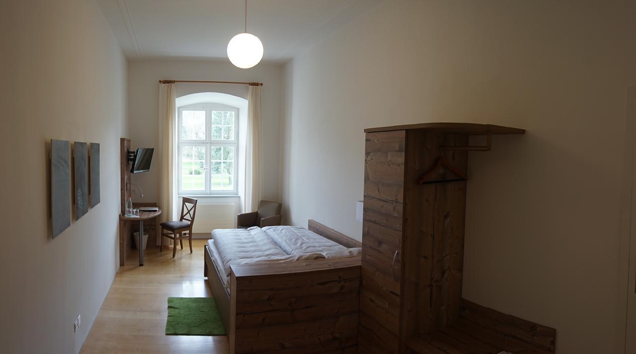Klosterhotel Kreuz Mariastein Luaran gambar